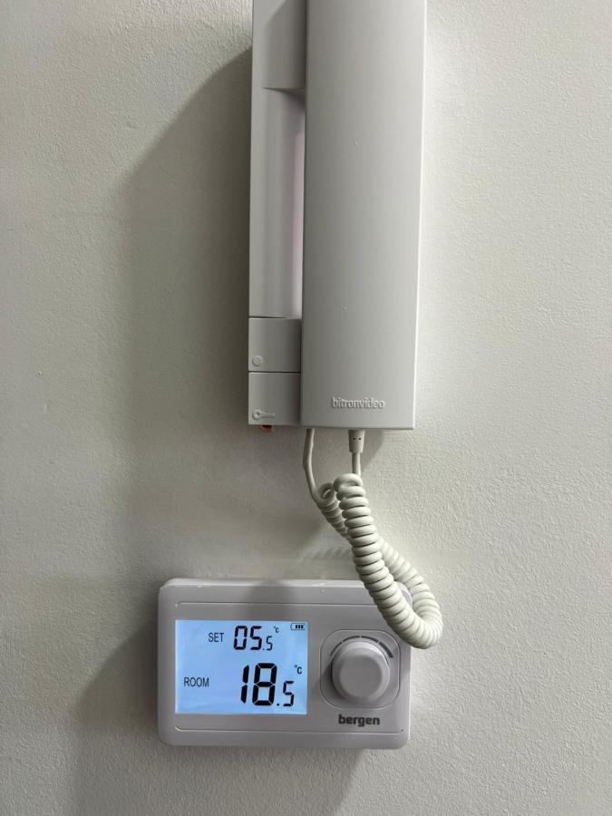Apartment Charlie Private Parking โนวีซาด ภายนอก รูปภาพ