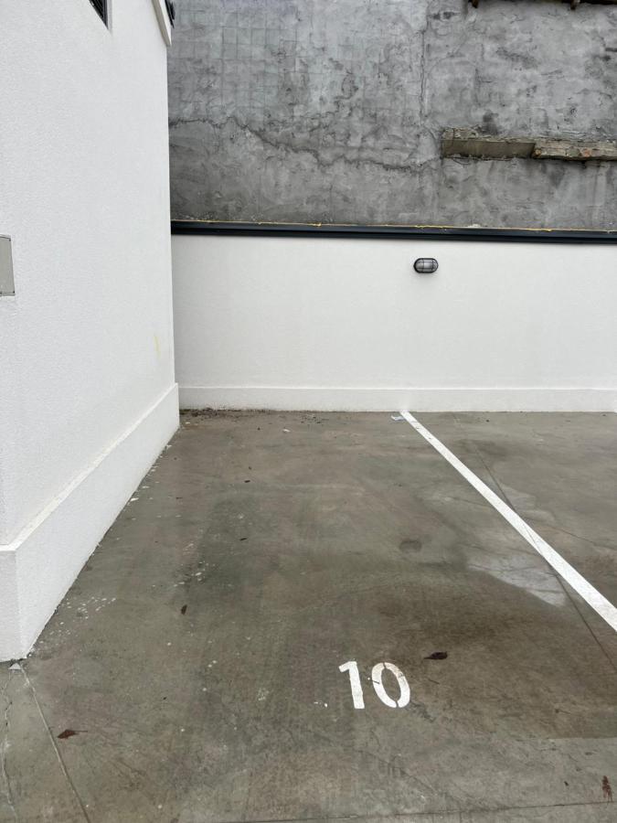 Apartment Charlie Private Parking โนวีซาด ภายนอก รูปภาพ